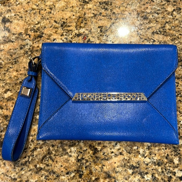 Blue Stella and Dot wristlit - Picture 1 of 4